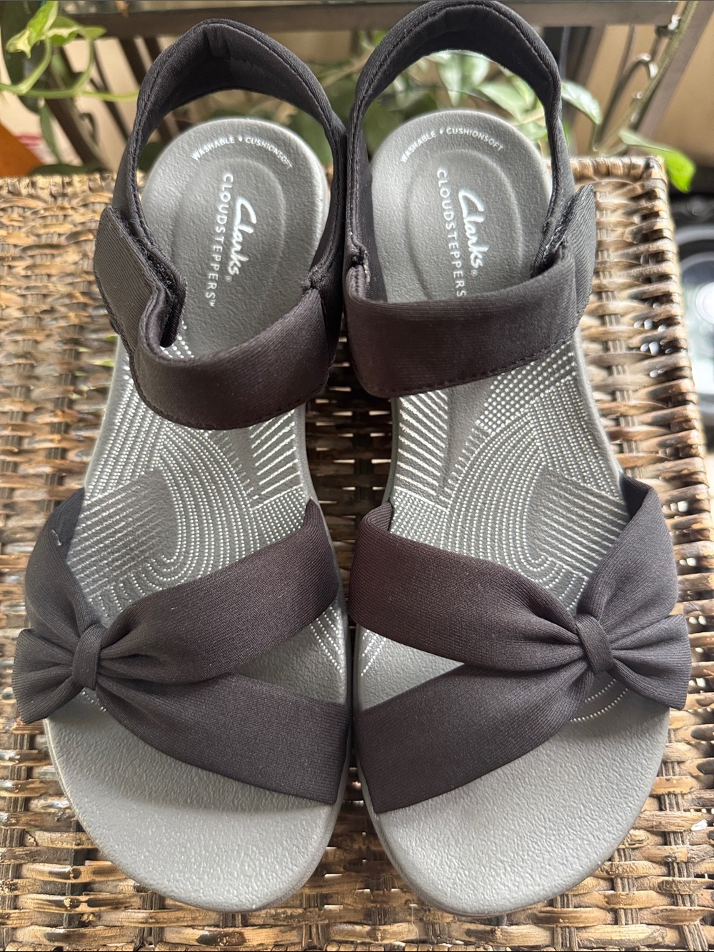 Clarks Black Cloudsteppers Knotted Slingback Sandals Women’s size 9